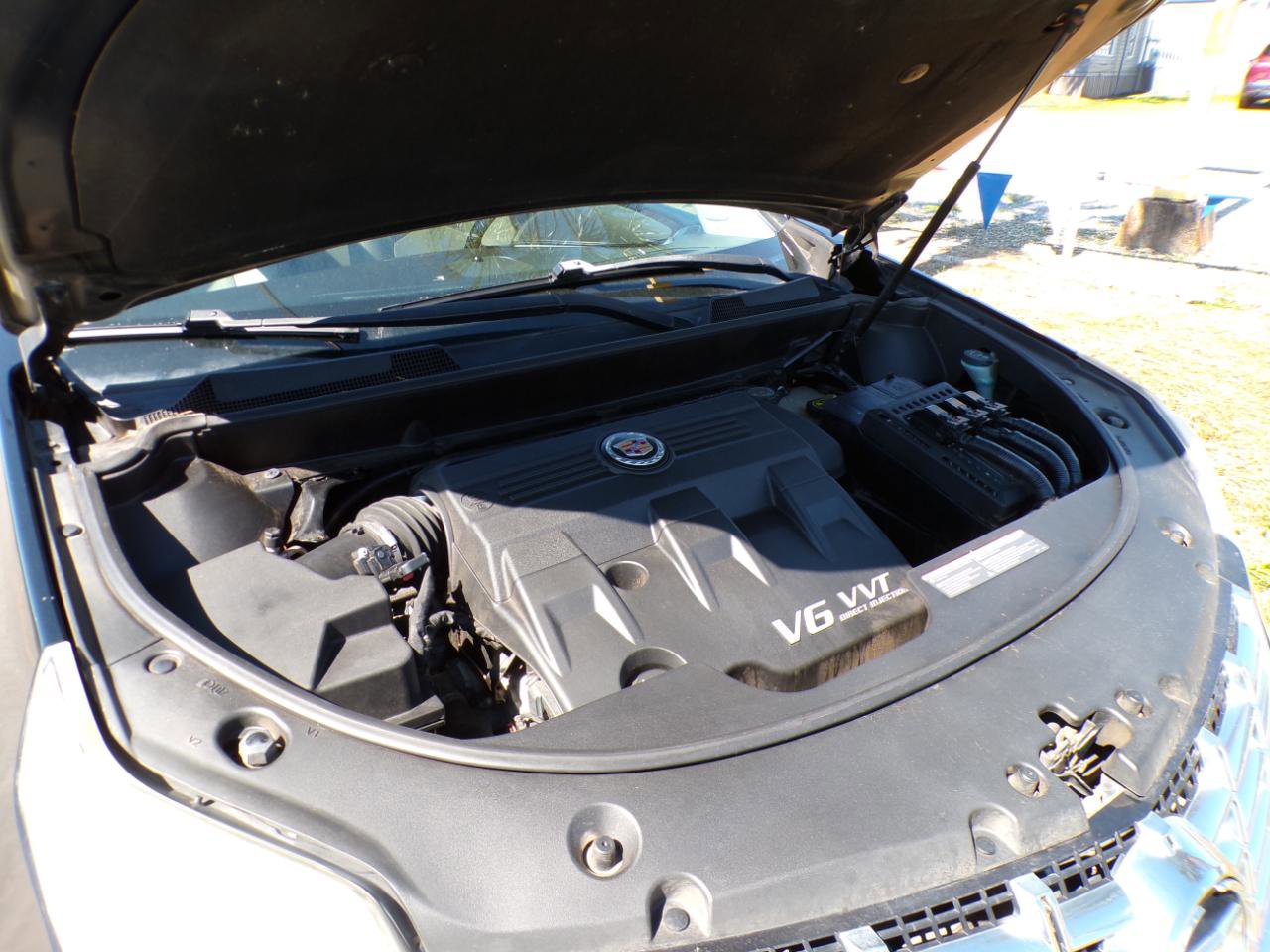 Used 2014 Cadillac SRX Luxury w/ Driver Awareness Package image 9