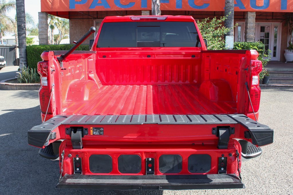 Used 2022 Chevrolet Silverado 2500 LT w/ Convenience Package image 9