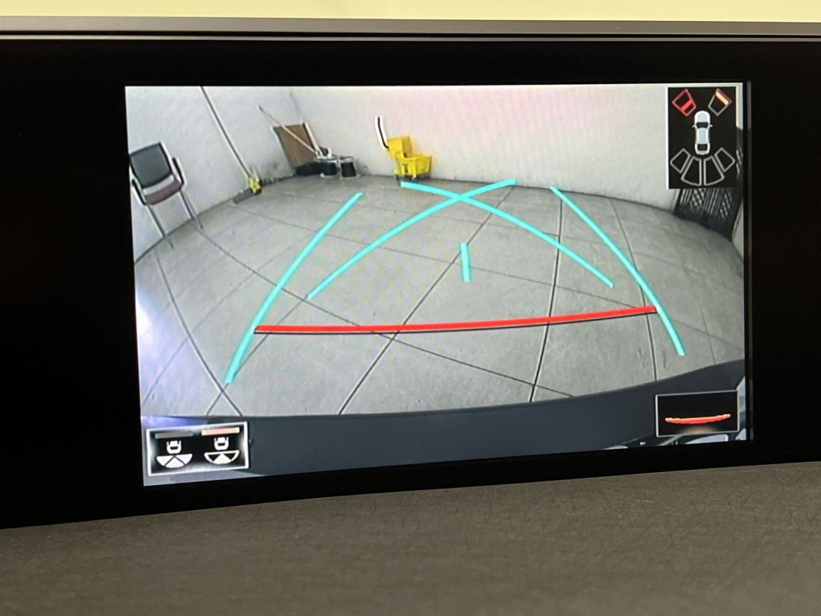 Used 2019 Lexus UX 200 image 17