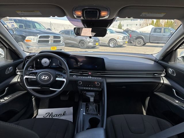 Used 2024 Hyundai Elantra SEL FWD image 17