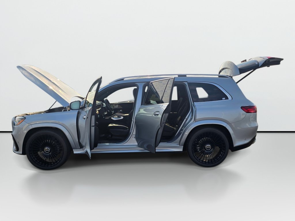 Used 2024 Mercedes-Benz GLS 450 4MATIC image 10