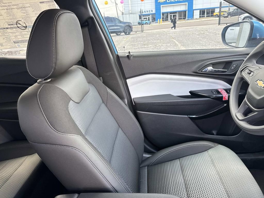 New 2026 Chevrolet Trax LT image 10