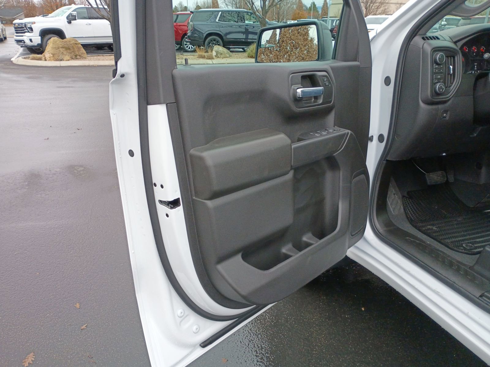 New 2026 Chevrolet Silverado 1500 Custom Trail Boss w/ Dark Appearance Package image 31