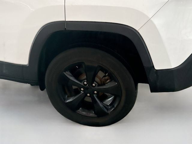 Used 2018 Jeep Cherokee Limited w/ High Altitude Package image 31