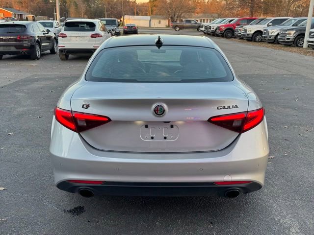 Used 2020 Alfa Romeo Giulia Ti w/ Nero Edizione image 6