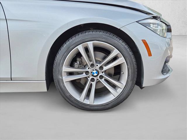 Used 2017 BMW 330i Sedan RWD image 24