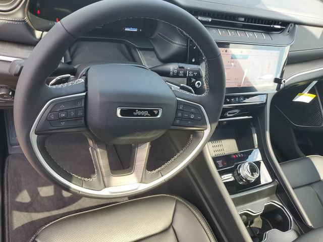 New 2026 Jeep Grand Cherokee L Limited w/ Luxury Tech Group II AWD/4WD image 19