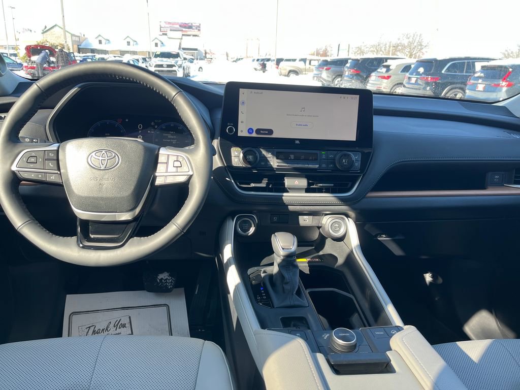 Certified 2025 Toyota Grand Highlander Platinum image 12