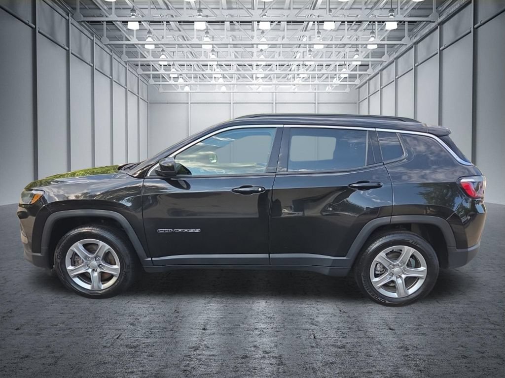 Used 2024 Jeep Compass Latitude AWD/4WD image 4