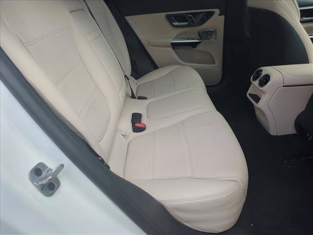 Used 2024 Mercedes-Benz GLC 300 4MATIC image 21