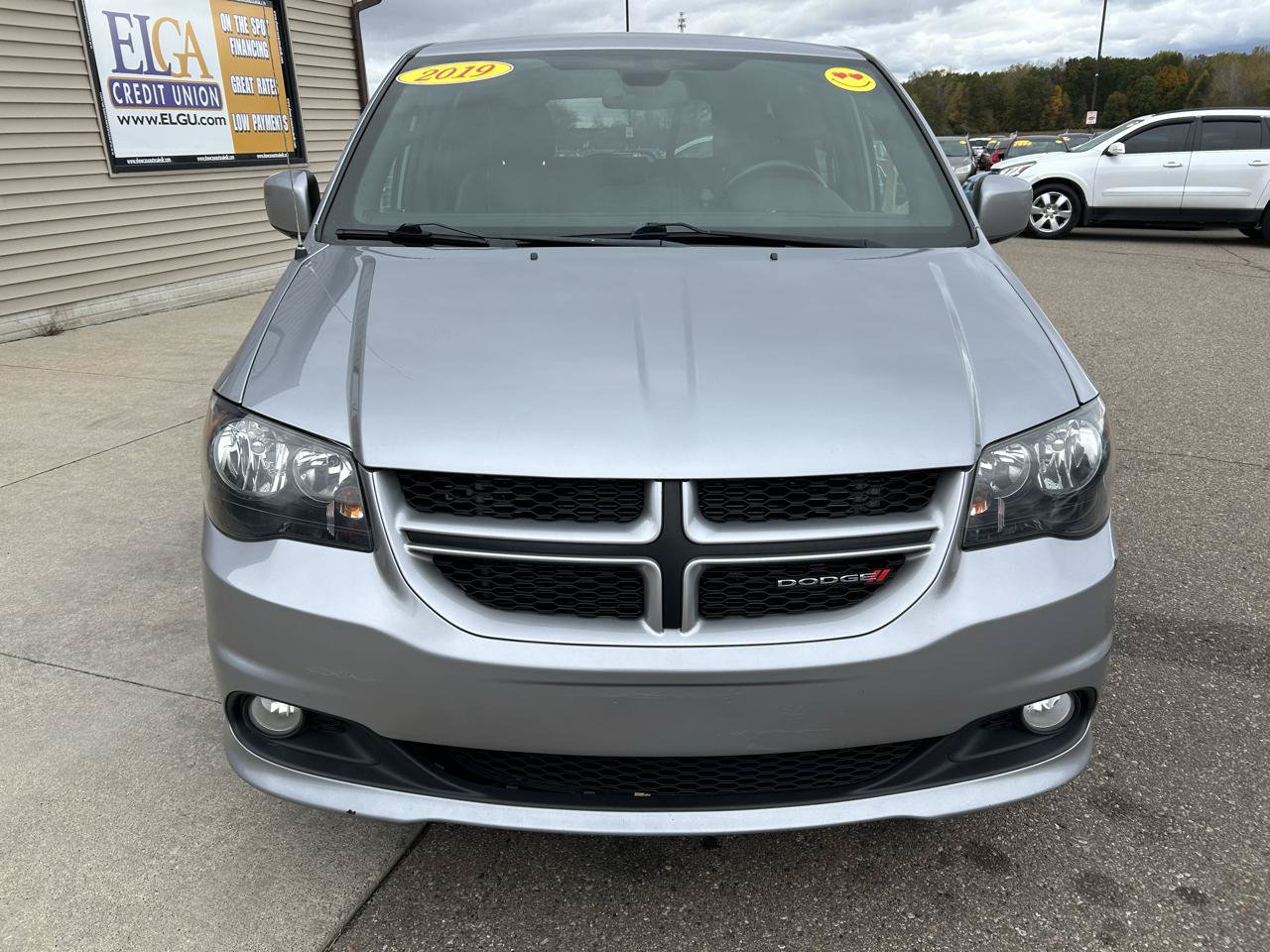 Used 2019 Dodge Grand Caravan GT FWD image 2