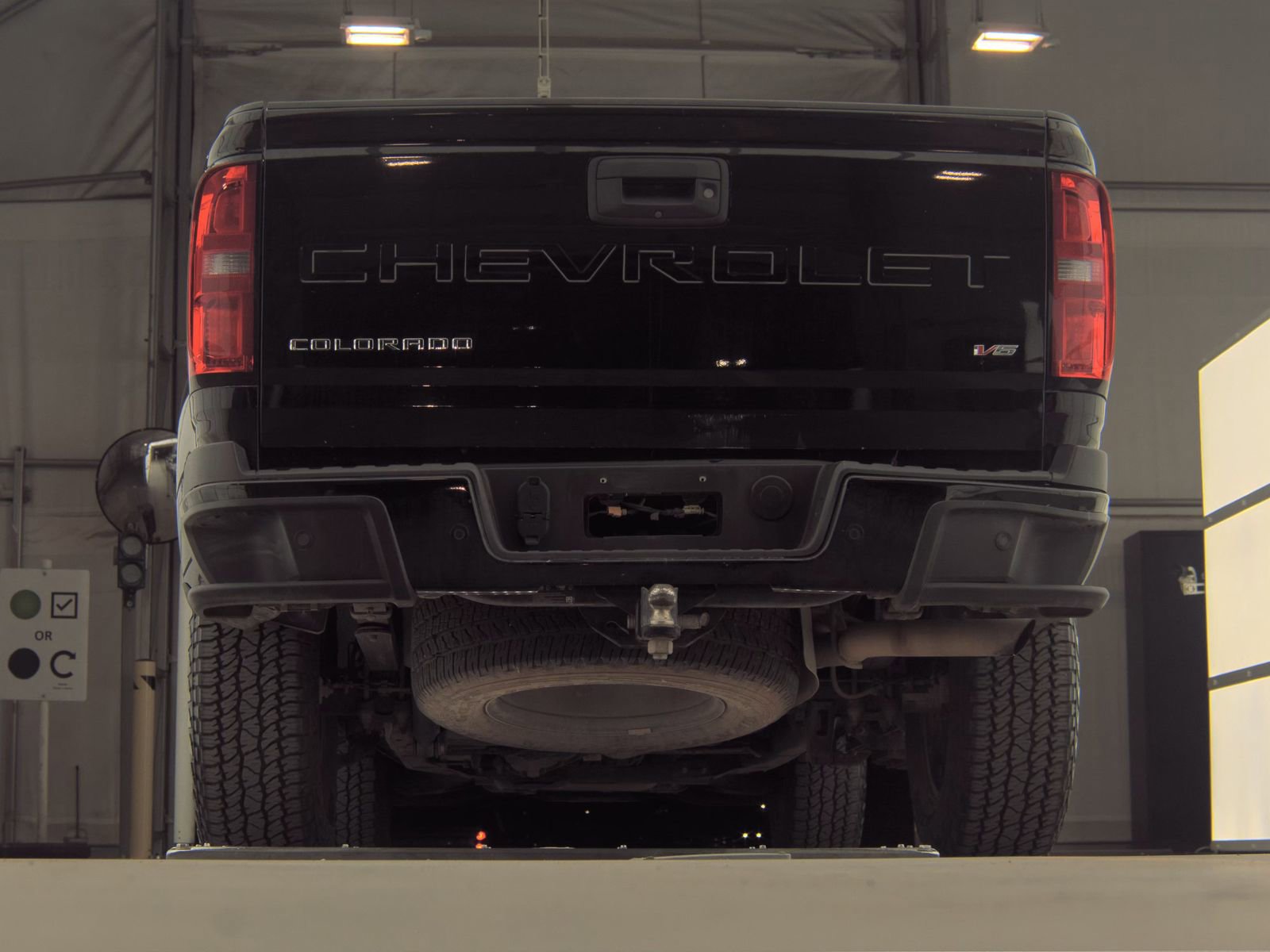 Used 2021 Chevrolet Colorado Z71 w/ Z71 Midnight Edition image 7