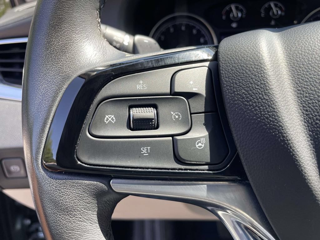 Used 2023 Buick Enclave Essence FWD image 20