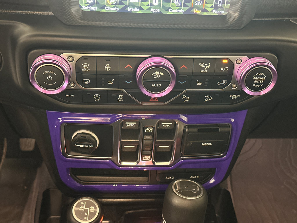 Used 2019 Jeep Wrangler Unlimited Sahara AWD/4WD image 7