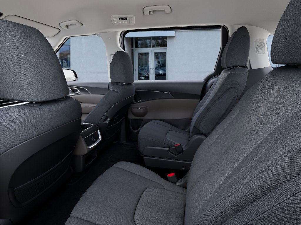 New 2026 Kia Carnival LX image 18