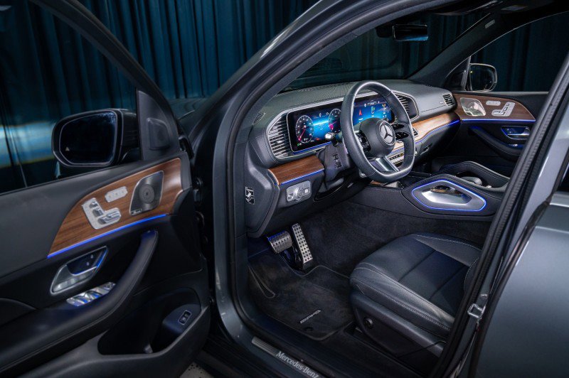 Certified 2025 Mercedes-Benz GLS 450 4MATIC image 13