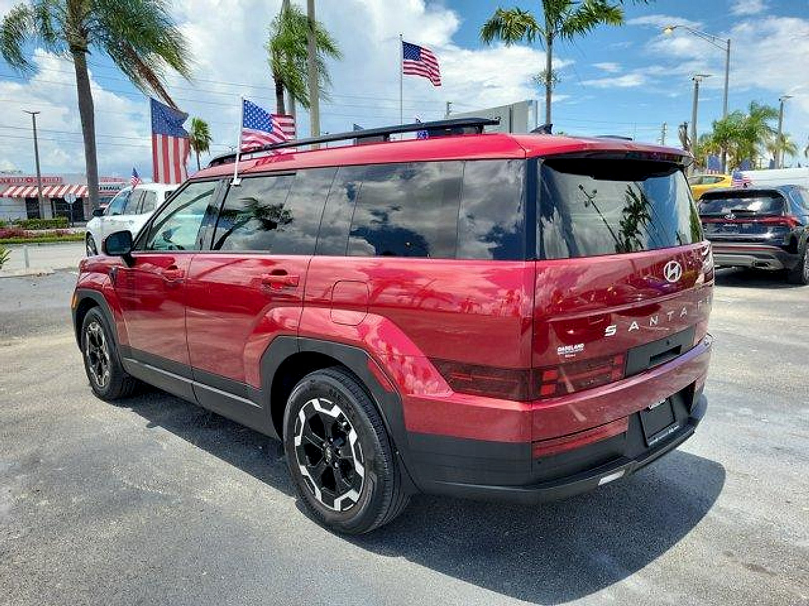 Used 2025 Hyundai Santa Fe SEL FWD image 4