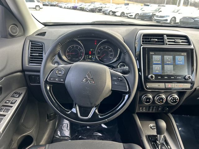 Used 2025 Mitsubishi Outlander Sport SE image 11