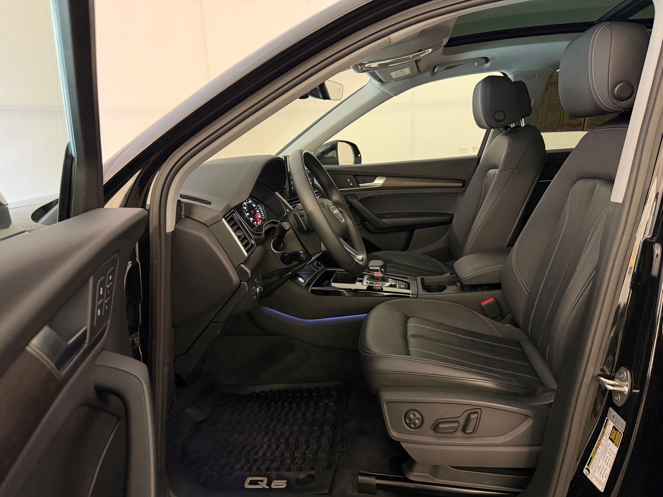 Used 2024 Audi Q5 2.0T Premium AWD/4WD image 5