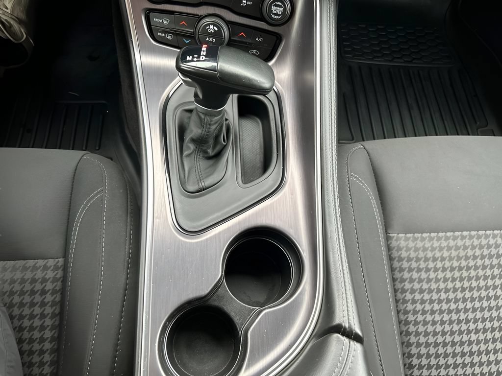 Used 2018 Dodge Challenger SXT RWD image 20