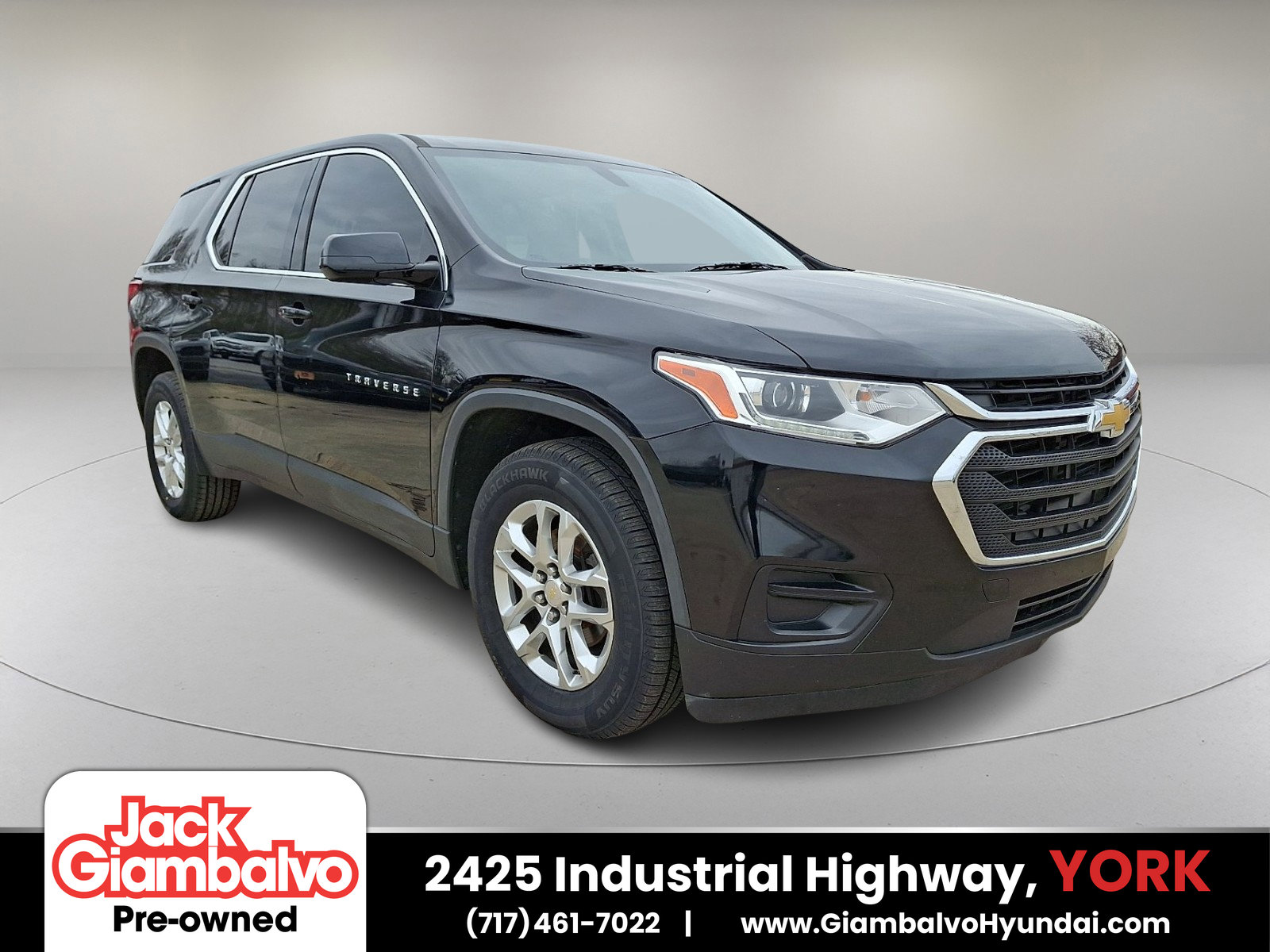 Used 2018 Chevrolet Traverse LS image 1