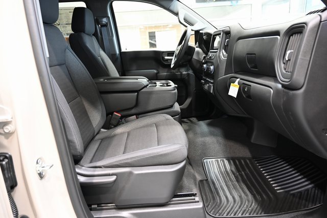 New 2026 Chevrolet Silverado 1500 Custom Trail Boss w/ LPO, Dark Essentials Package image 11