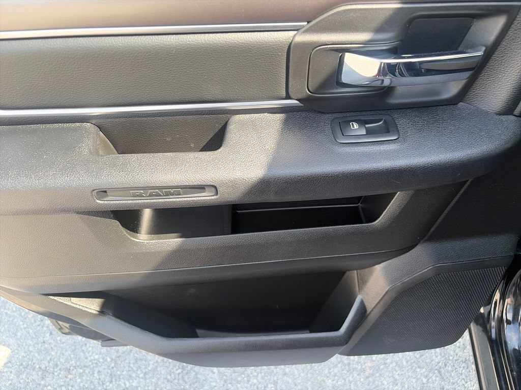 Used 2024 RAM 1500 Warlock AWD/4WD image 37