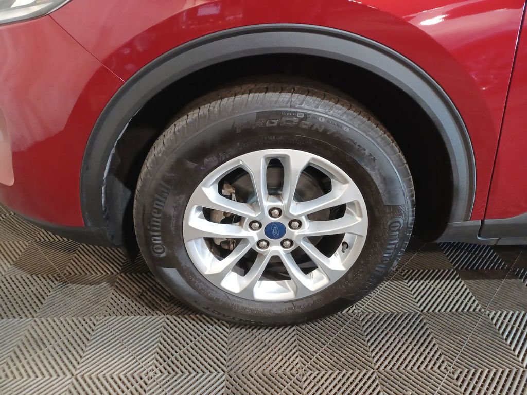 Used 2022 Ford Escape SE image 18