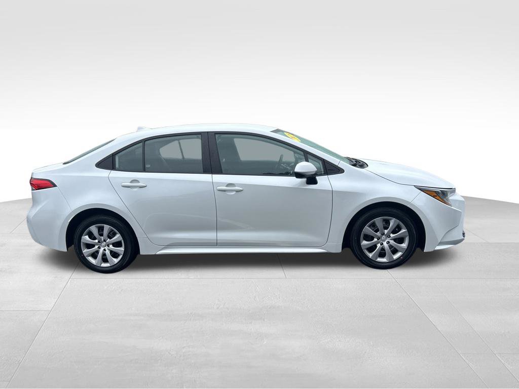 Certified 2025 Toyota Corolla LE FWD image 6
