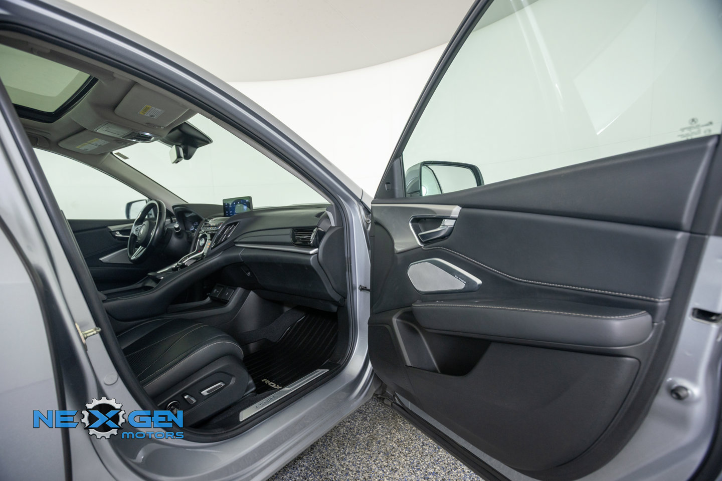 Used 2020 Acura RDX w/ Technology Package AWD/4WD image 40
