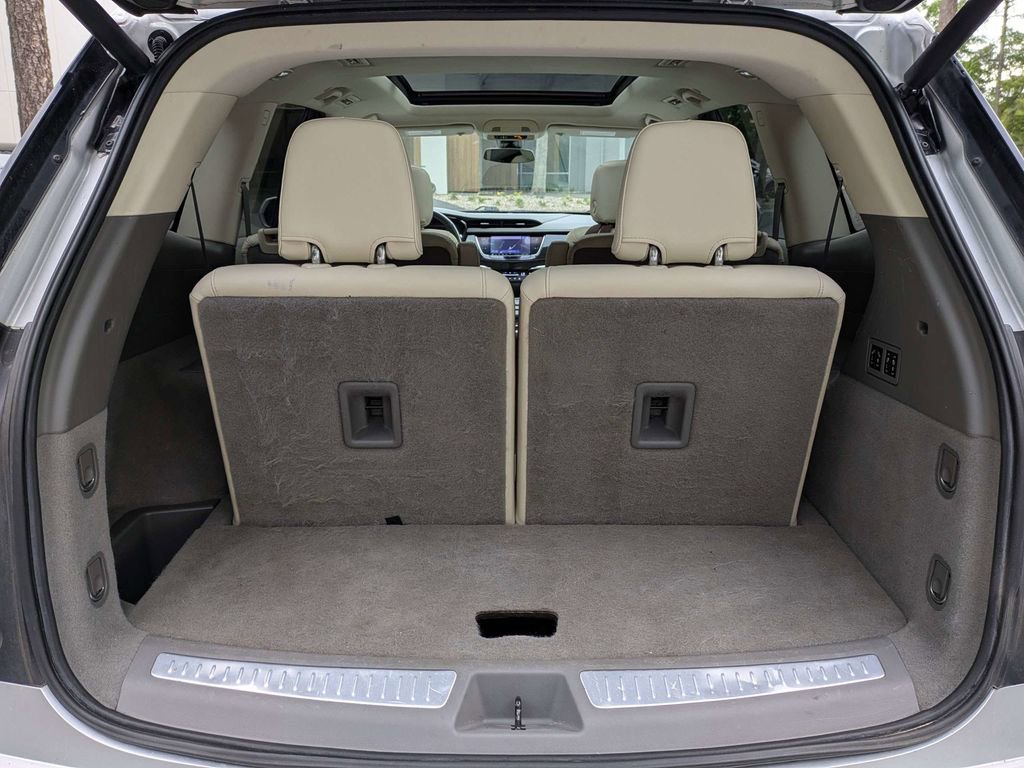 Used 2020 Cadillac XT6 Premium Luxury image 13