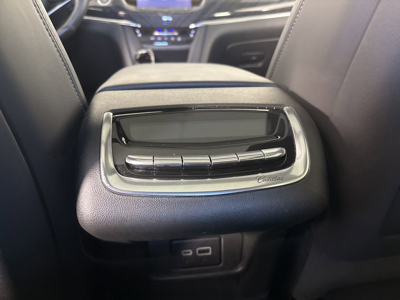 Used 2025 Cadillac XT6 Premium Luxury image 23