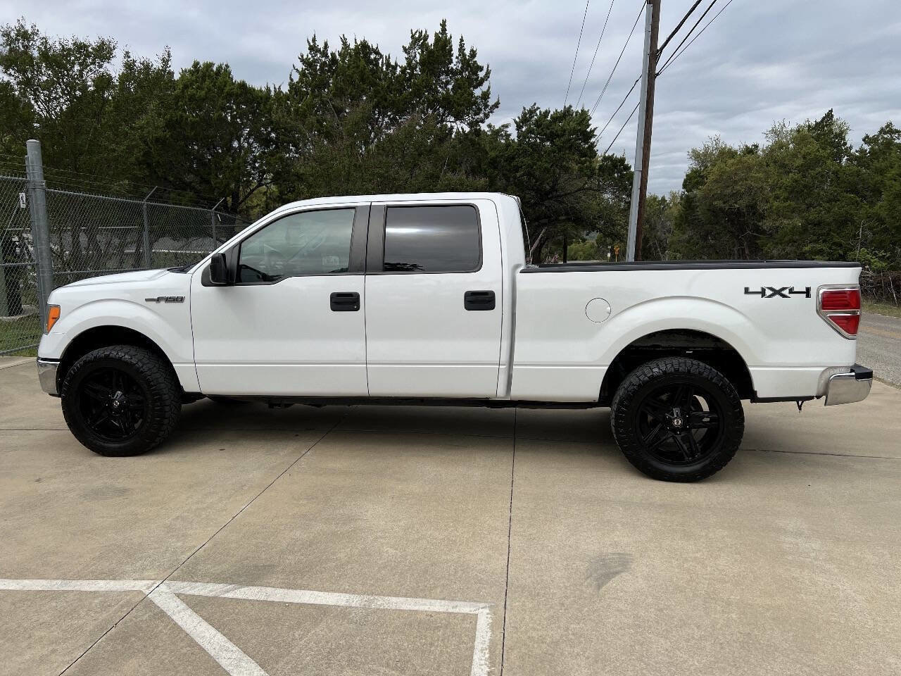 Used 2013 Ford F150 XLT w/ Trailer Tow Pkg image 5