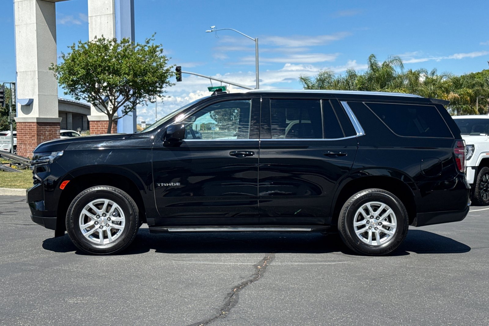 Used 2024 Chevrolet Tahoe LT image 8