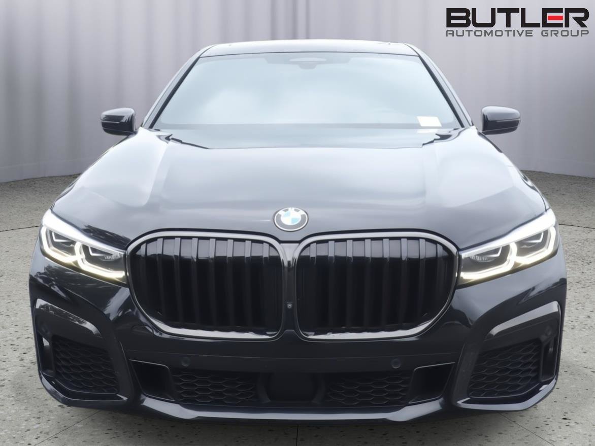 Used 2022 BMW 750Li xDrive AWD/4WD image 2