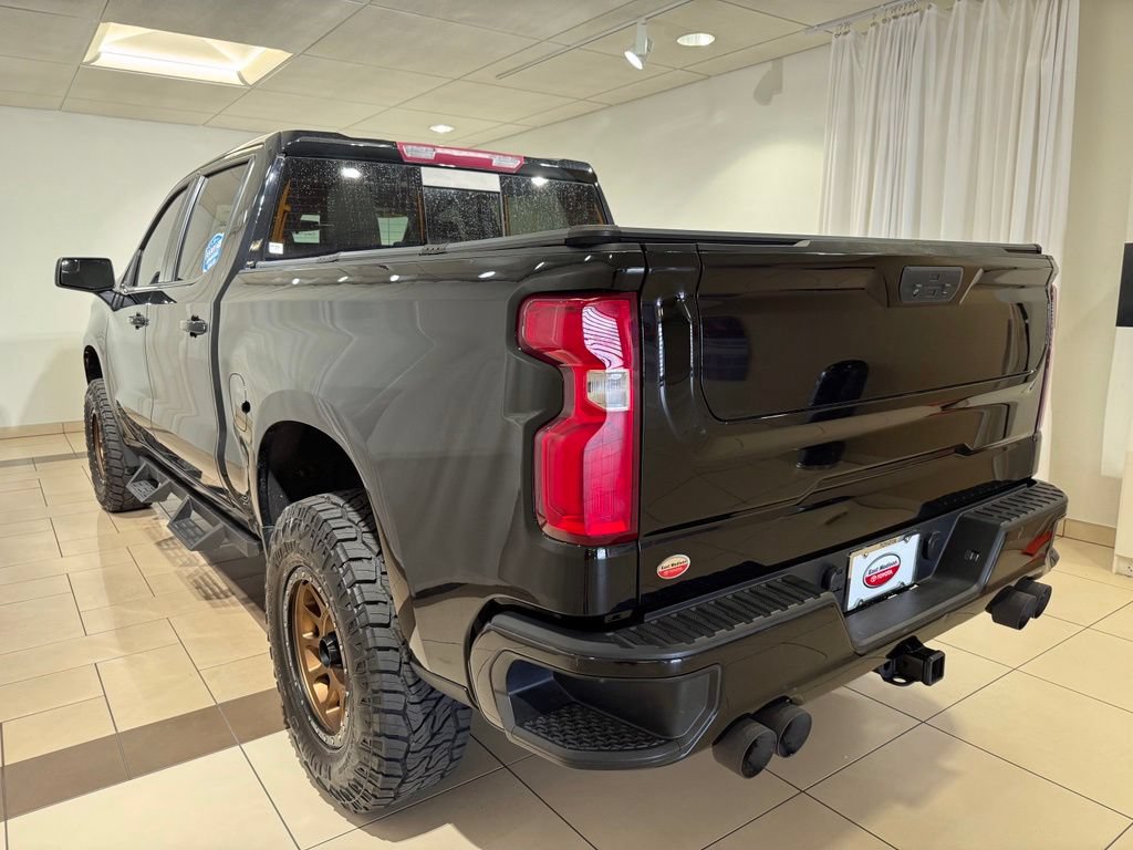 Used 2021 Chevrolet Silverado 1500 LT Trail Boss w/ Convenience Package II AWD/4WD image 3