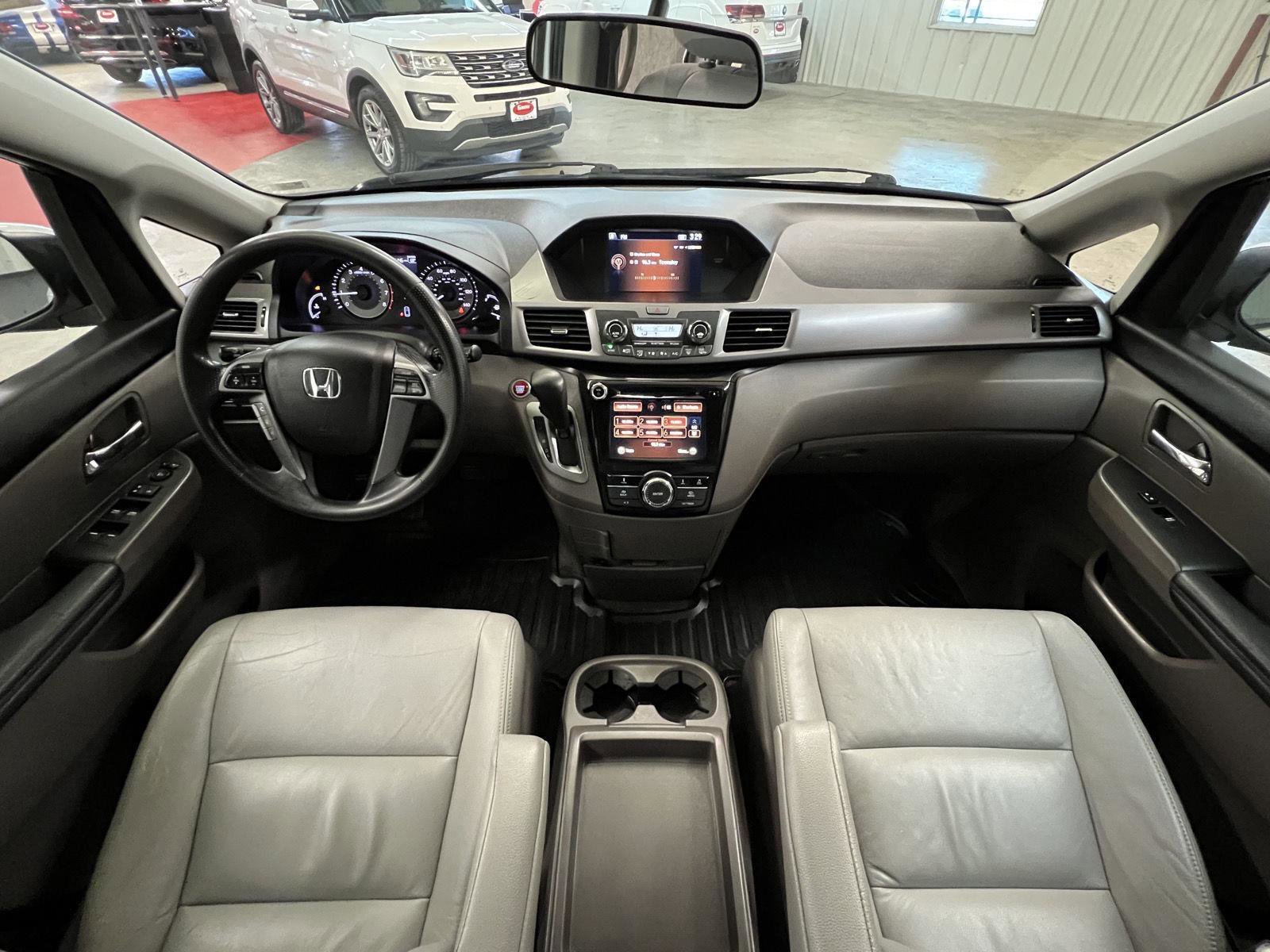 Used 2014 Honda Odyssey EX image 4