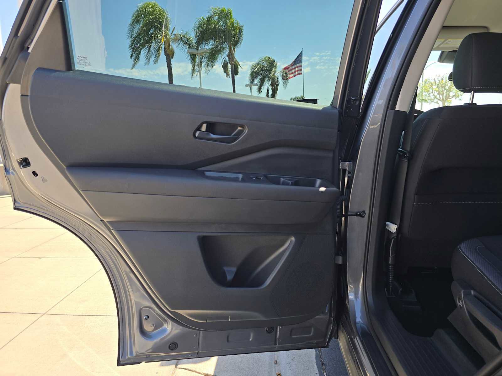 Used 2025 Nissan Pathfinder SV w/ Cargo Package FWD image 16