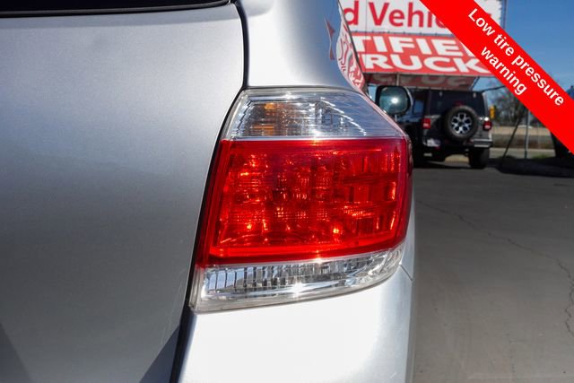 Used 2012 Toyota Highlander FWD image 8