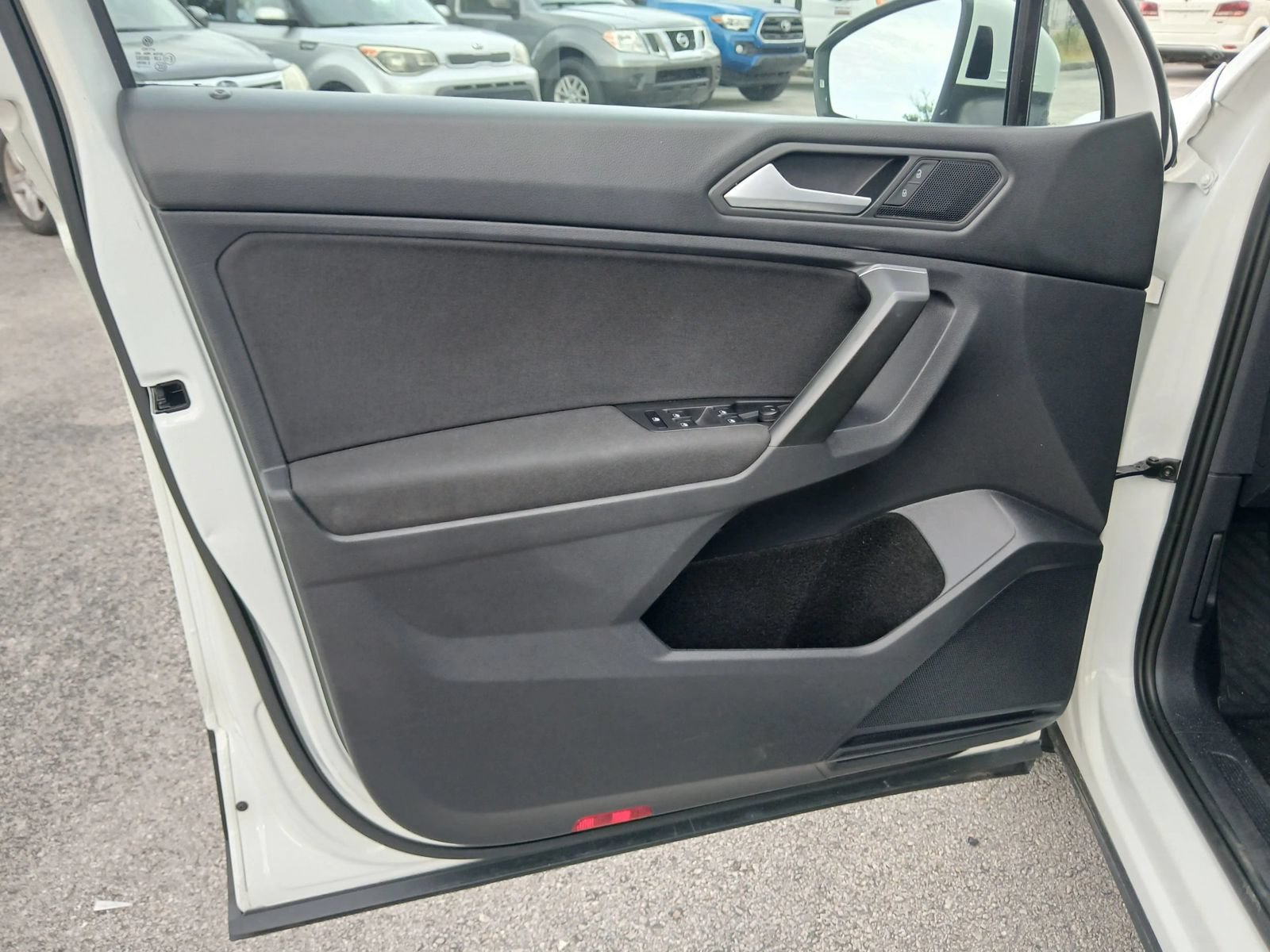 Used 2021 Volkswagen Tiguan S FWD image 16