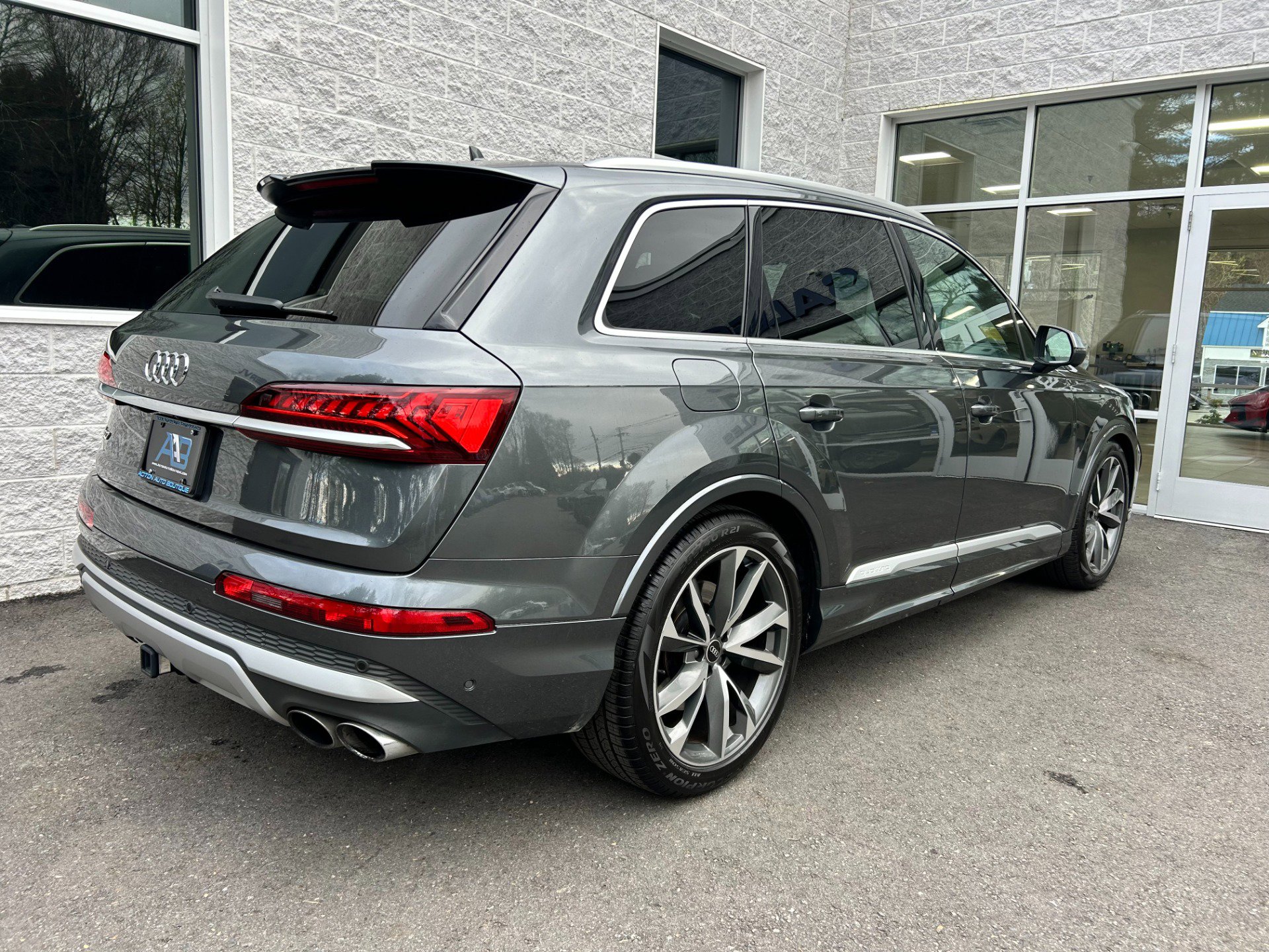Used 2021 Audi SQ7 Premium Plus w/ Driver Assistance Package image 10