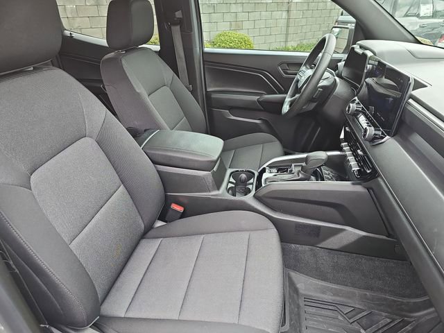 Used 2024 Chevrolet Colorado W/T image 10