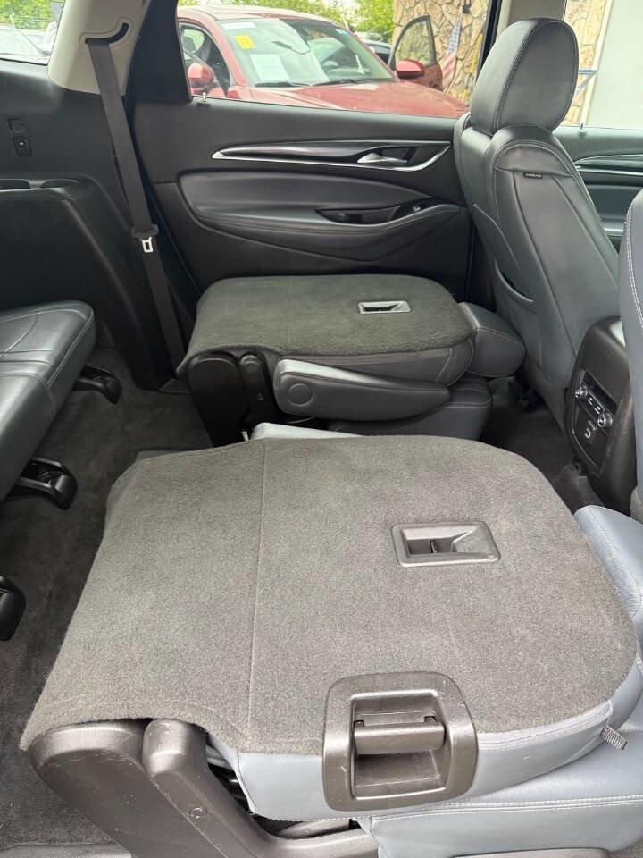 Used 2020 Buick Enclave Essence image 23