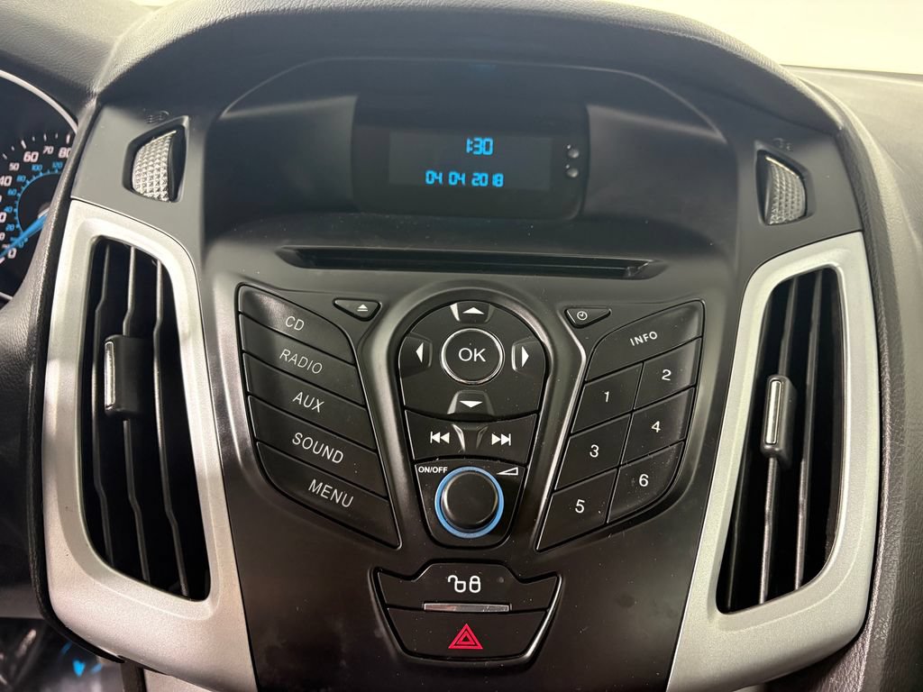 Used 2012 Ford Focus SE FWD image 17