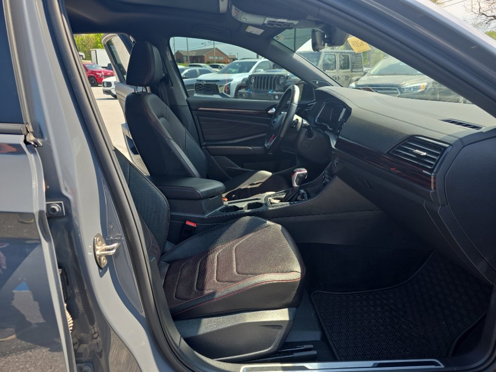 Used 2023 Volkswagen Jetta GLI Autobahn FWD image 11