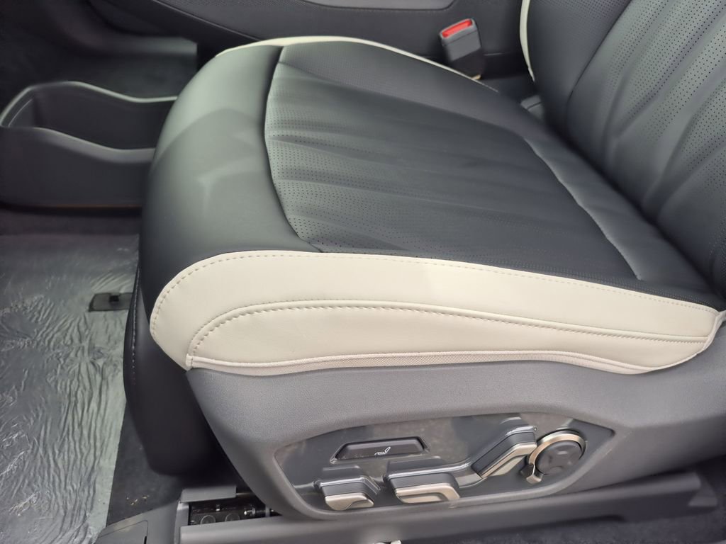 New 2026 Kia EV9 GT-Line image 11