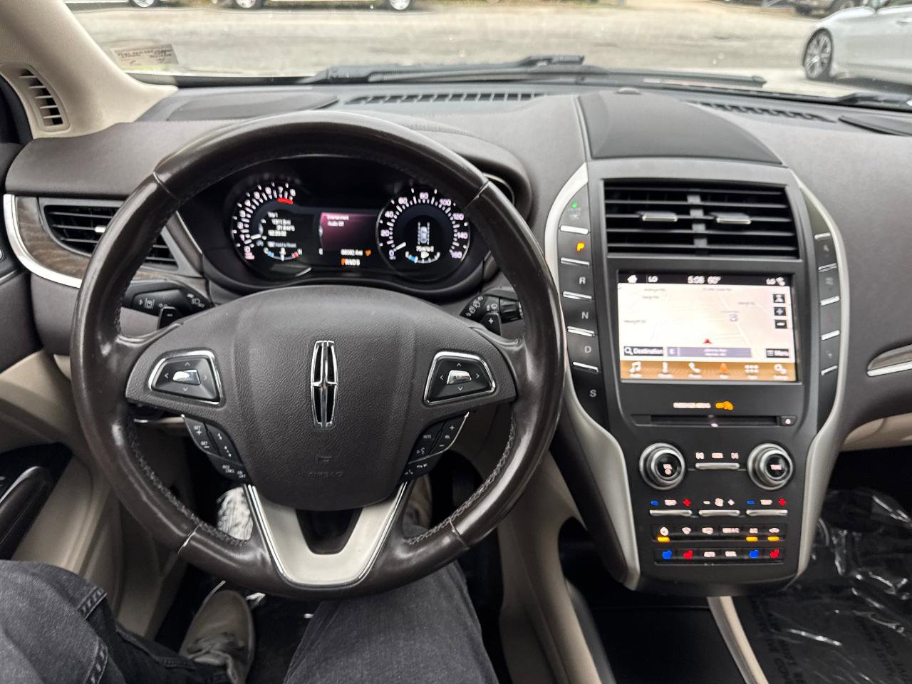 Used 2019 Lincoln MKC Reserve image 19