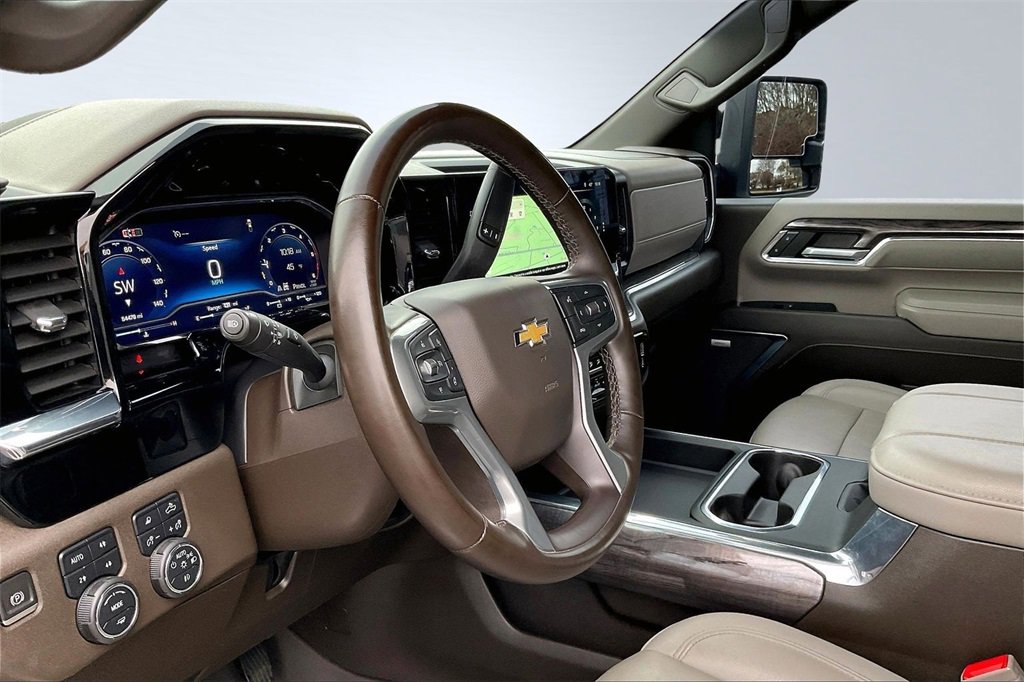 Used 2024 Chevrolet Silverado 2500 LTZ w/ LTZ Plus Package image 14