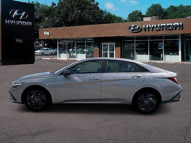 New 2026 Hyundai Elantra SEL Sport Premium w/ Cargo Package FWD image 5