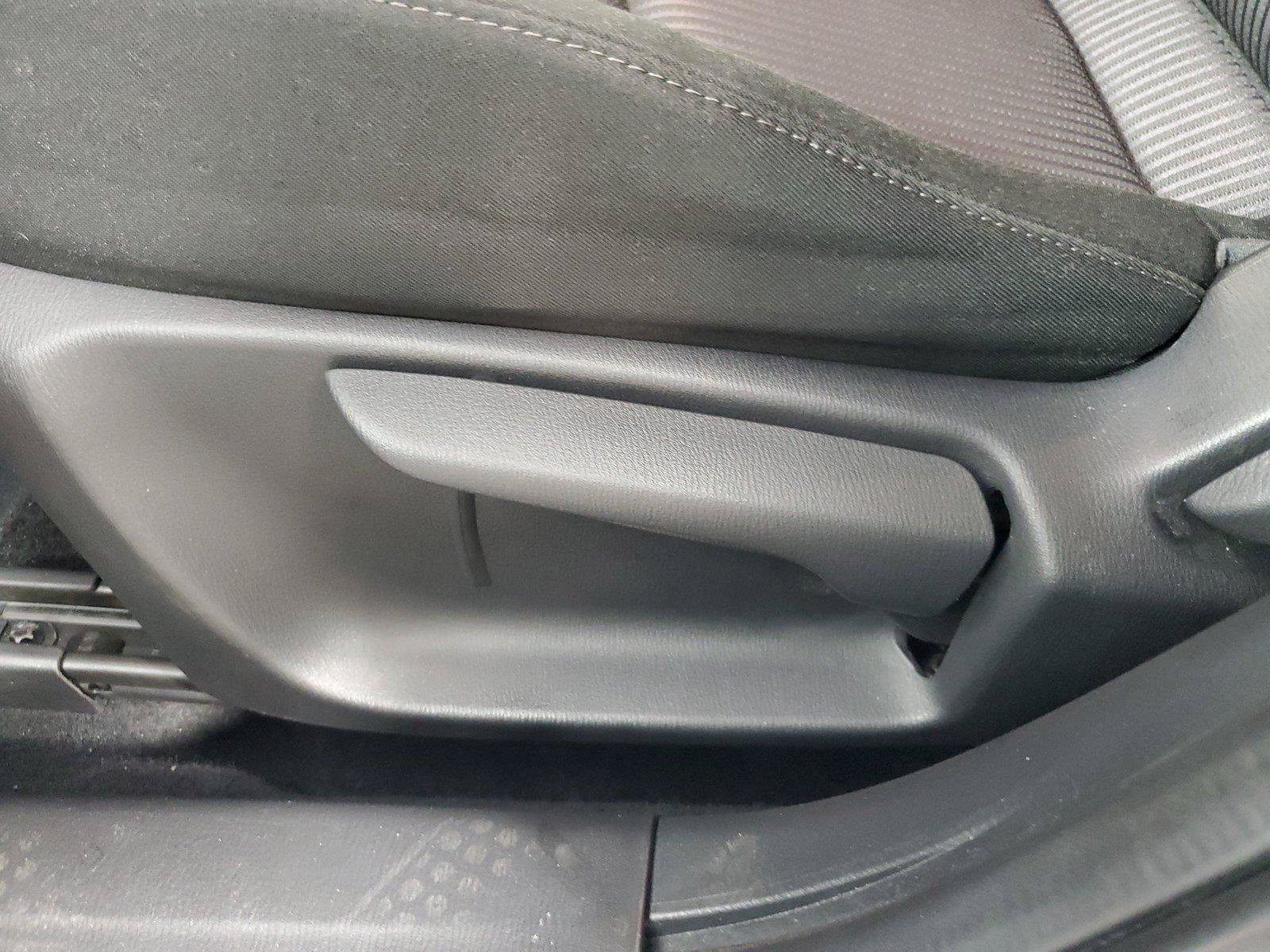Used 2016 MAZDA MAZDA3 i Sport w/ Preferred Equipment Package FWD image 19